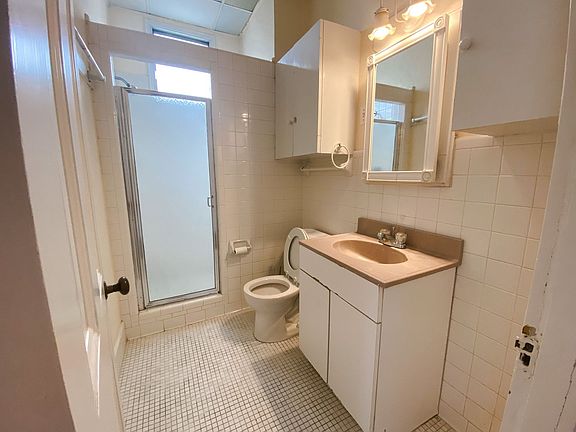 2nd image of 1438-42 Pleasant St #A