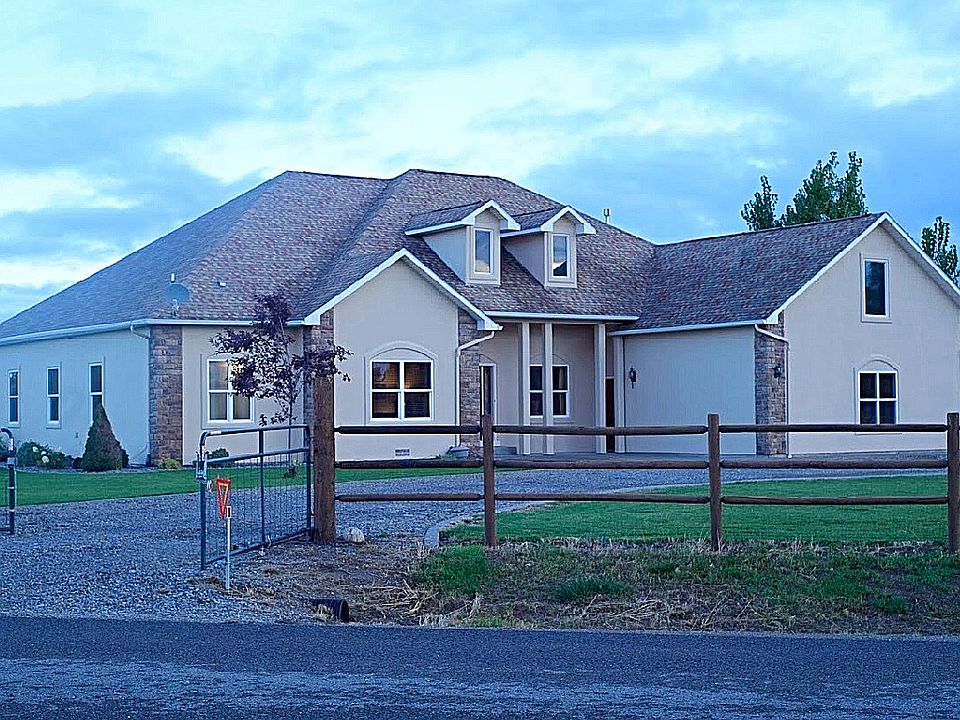 1st image of 1224 La Mesa Ln