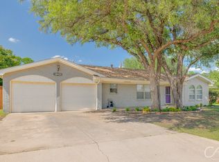 2950 Arrowhead Dr, Abilene, TX 79606