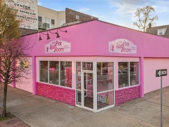 809-811 Broadway image 2 of 29