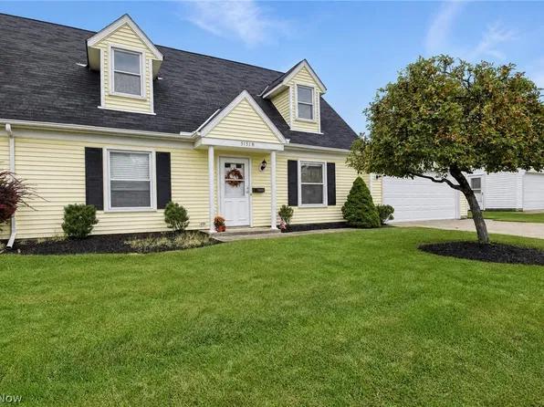 5151 Liberty Ln #B, Willoughby, OH 44094