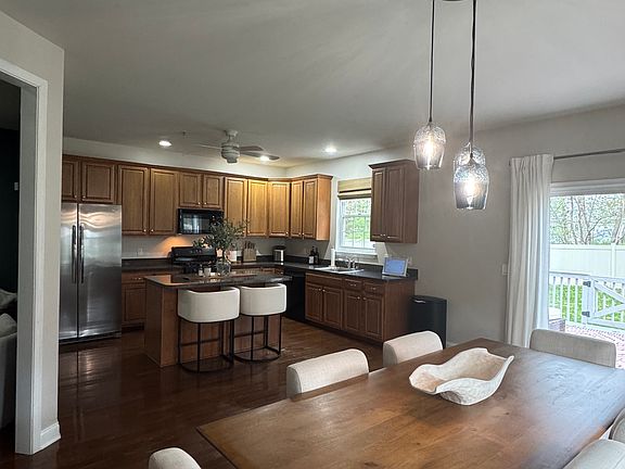 4th image of 270 Bella Ln