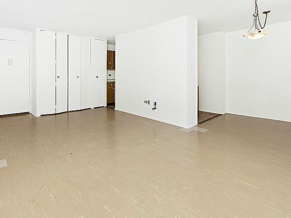 2nd image of 299 Pearl St APT 5J