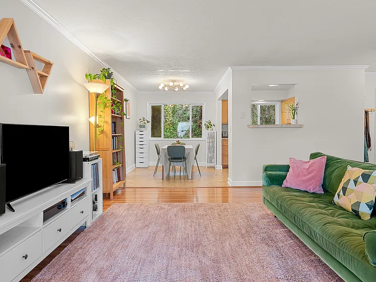 1025 SW Bertha Blvd #3 — Photo 14