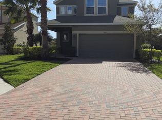 8485 Nandina Dr, Sarasota, FL 34240