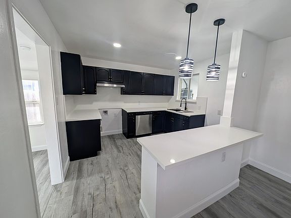 5th image of 1017 N Stevenson Street