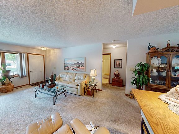 5th image of 1845 Greenwood Dr