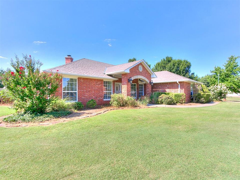1st image of 1206 Blugil Dr NE