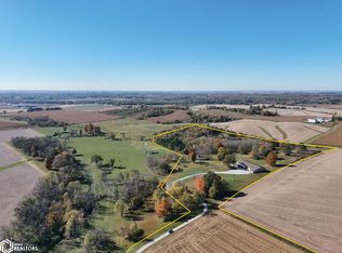 886 Henik Rd, Mount Vernon, IA 52314