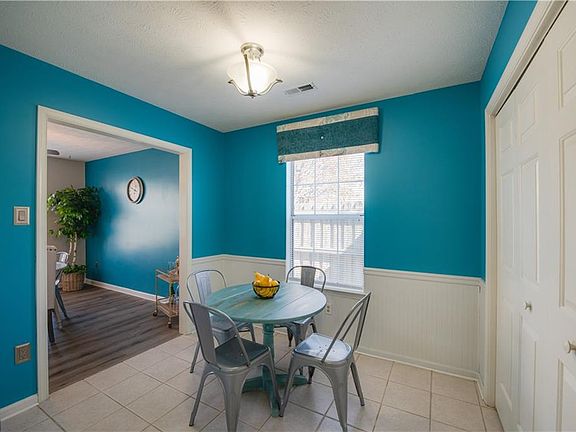 5th image of 505 Michael Irvin Dr