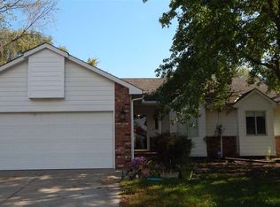 8210 S Lulu Ave, Haysville, KS 67060