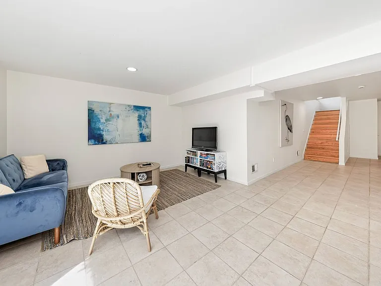 12 Douglas Ct — Photo 13