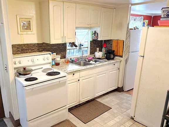 3rd image of 1399 Belcher Rd #343