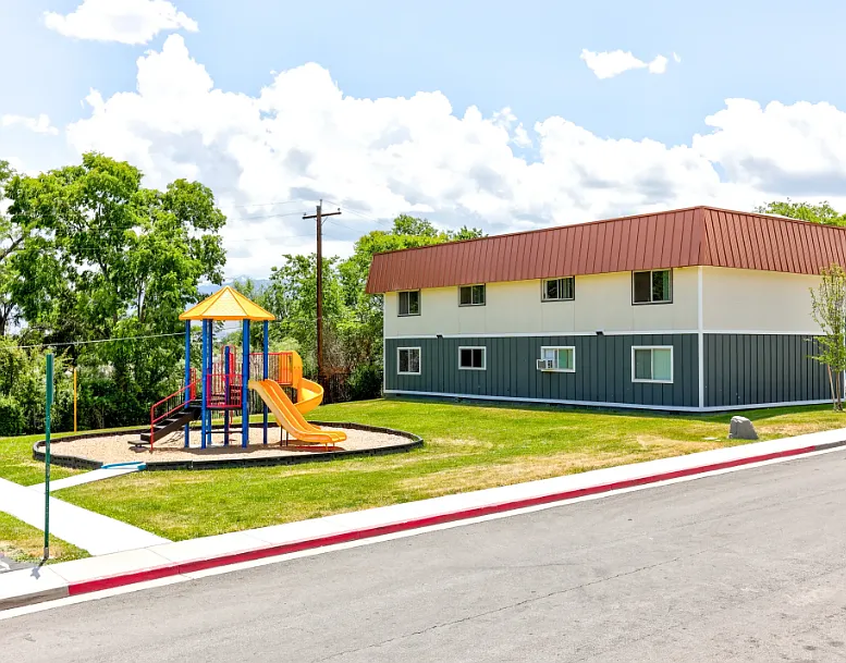 Sunset Ridge Apartments — Photo 4