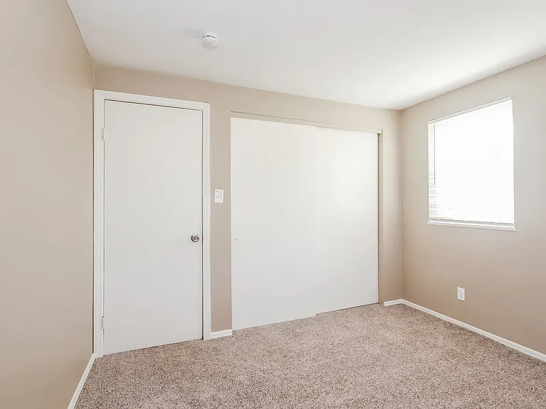 10431 Chris Dr — Photo 8