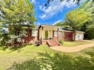 1952 Stubbs Rd, Terry, MS 39170