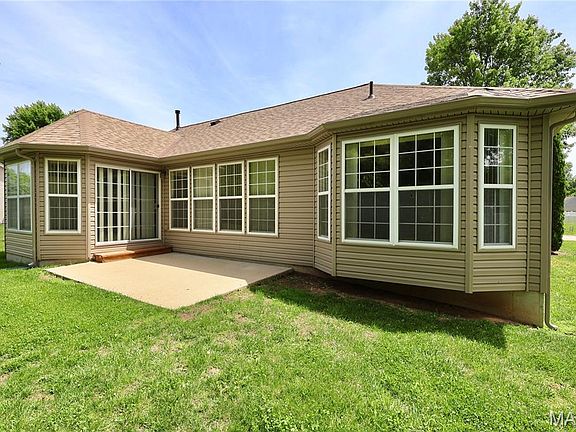 3rd image of 1281 Baybrook Ct
