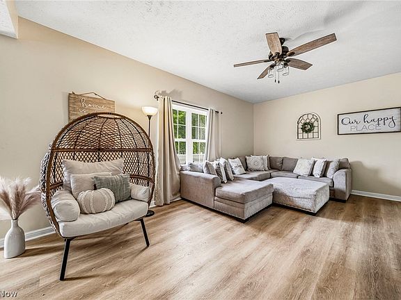 4th image of 1121 Ashview Dr