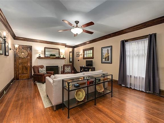 5th image of 9837 Lake Ave