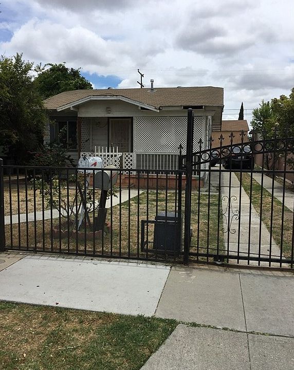 1st image of 4118 E 52nd St