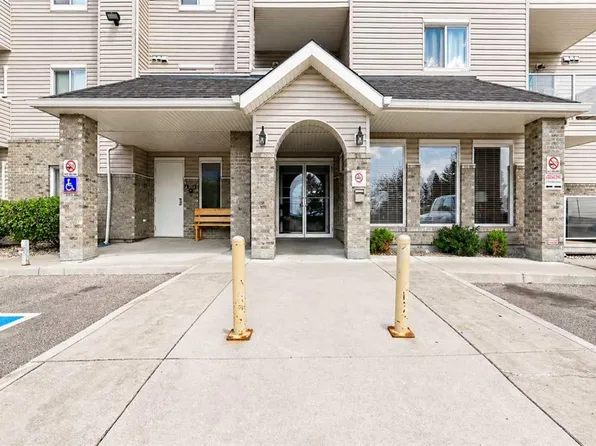 1632 Saamis Dr NW #311, Medicine Hat, AB T1C 4X3