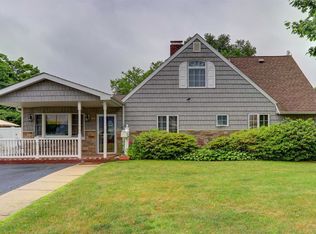 38 Compass Ln, Levittown, NY 11756