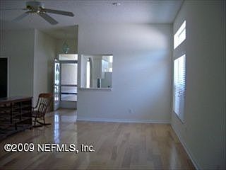 3rd image of 164 Kingston Dr