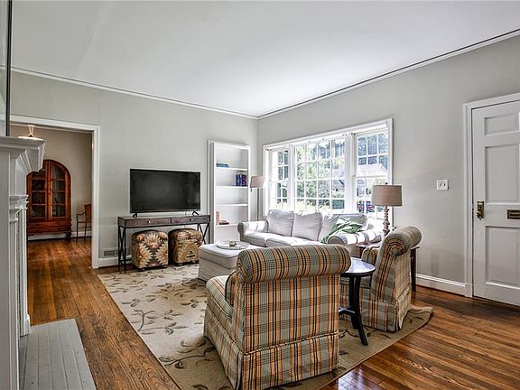 3rd image of 228 Derrydown Way