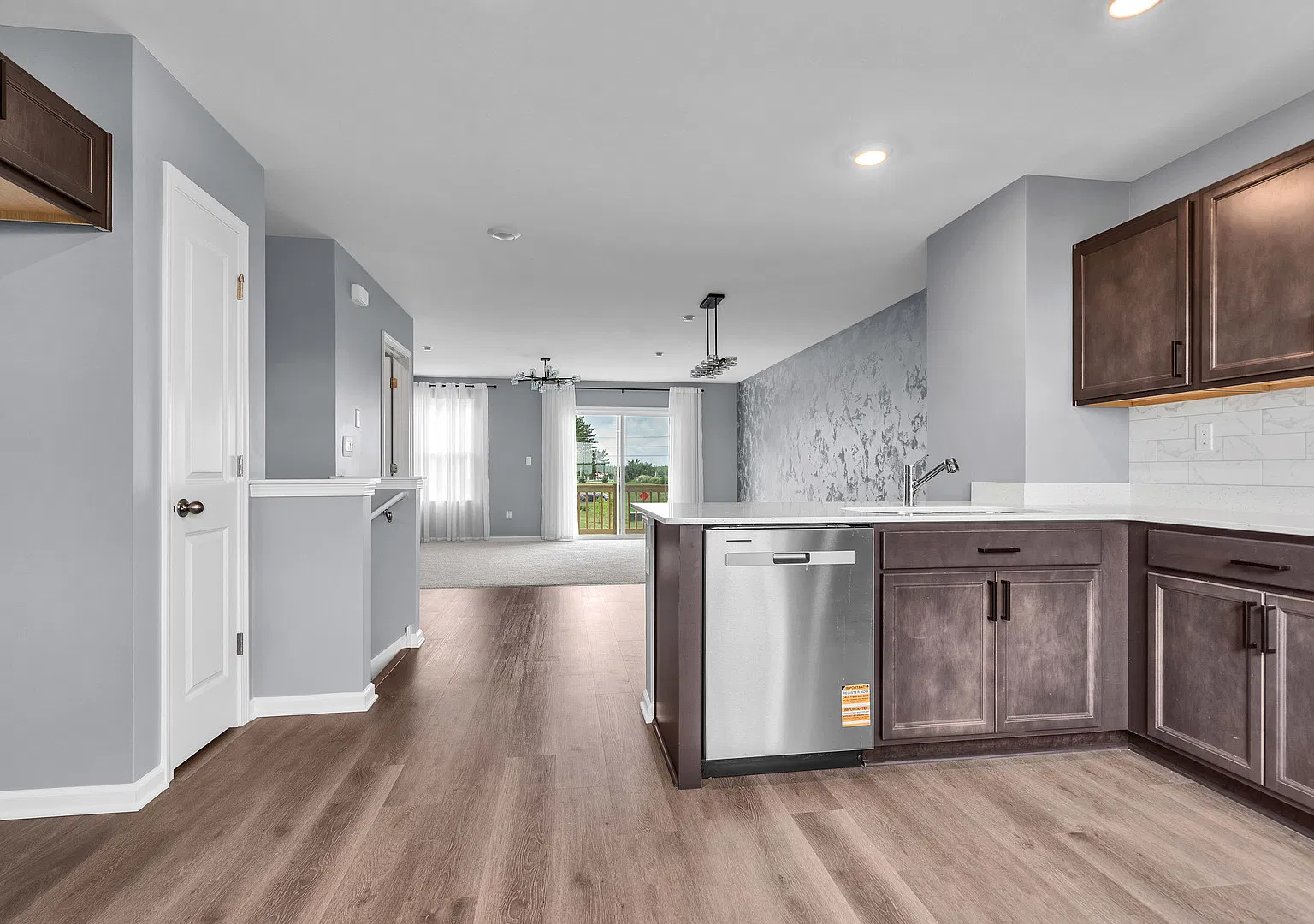 2 bed, 2.5 bath, 1651 sqft, $2,650 — Photo 4