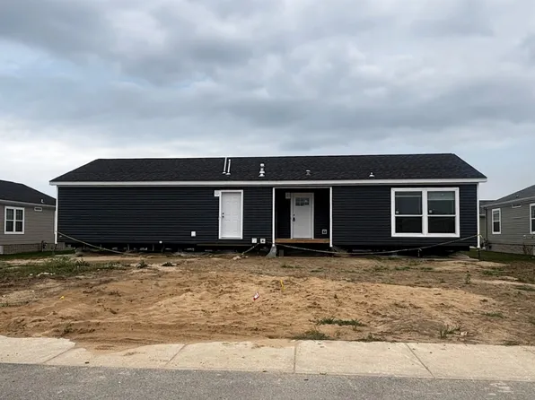 5217 Hollow Ln #168, Holland, MI 49423