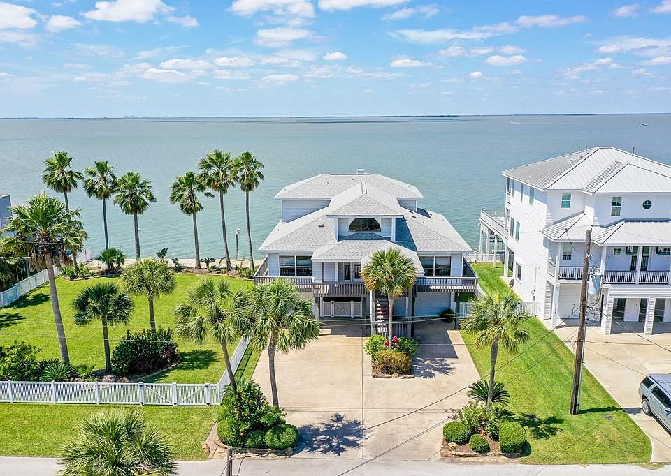 1st image of 21918 Guadalupe Dr