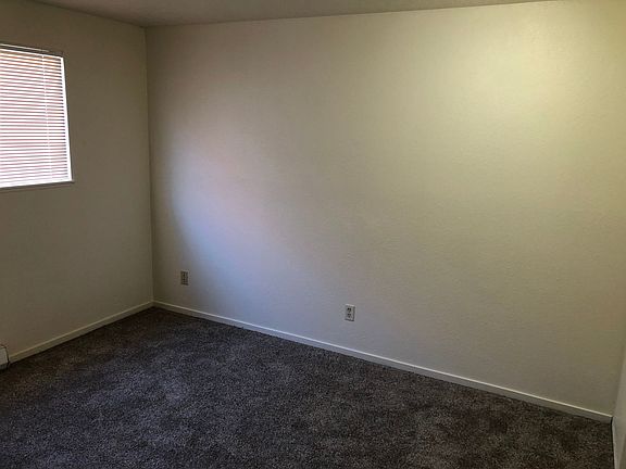 4th image of 2223 Hawthorne St APT C