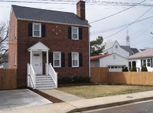 2126 N Emerson St, Arlington, VA 22207