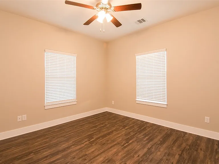 216 Howdy Ct — Photo 20
