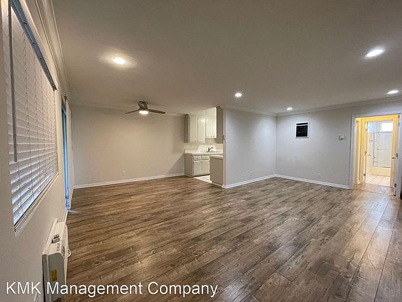 3rd image of 3343 Bagley Ave #2