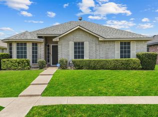 837 Applewood Dr, Cedar Hill, TX 75104