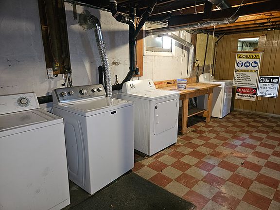 2nd image of 405 Blake St #2A