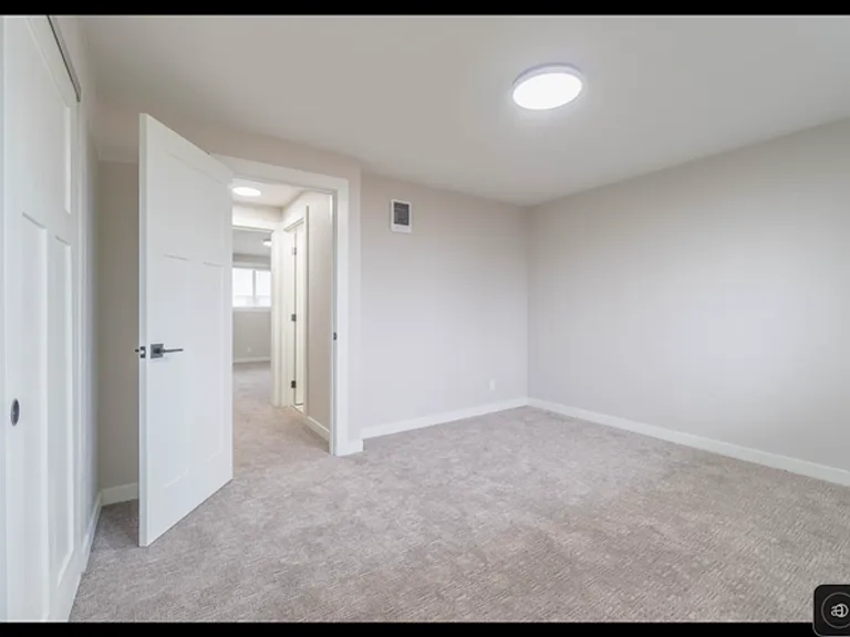 118 S 53rd St #14 — Photo 16