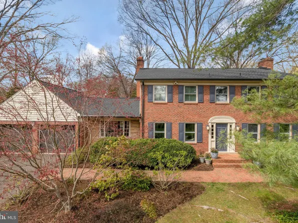 3729 Prince William Dr, Fairfax, VA 22031