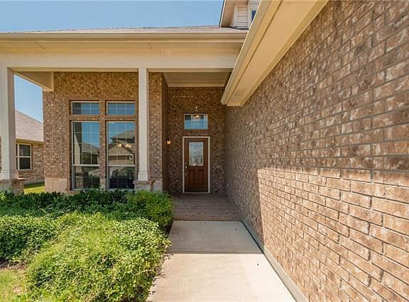 3rd image of 4645 Sleepy Meadows Dr