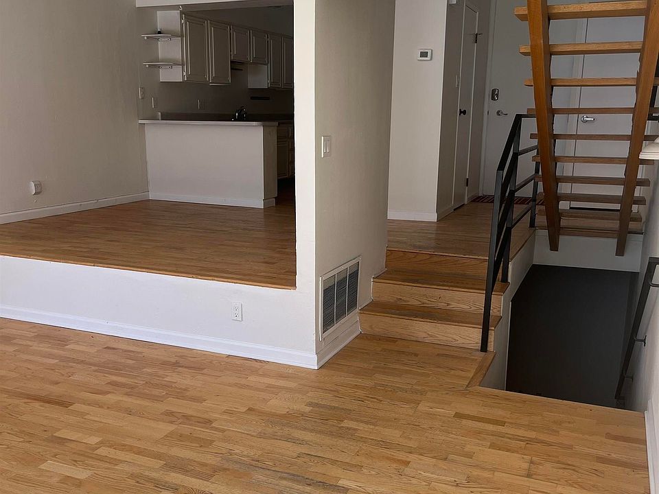 2nd image of 1342 Jones St