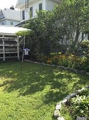 Rented by Douglas Elliman | media 9