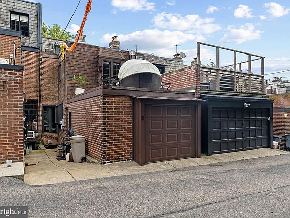 5th image of 3441 Midvale Ave