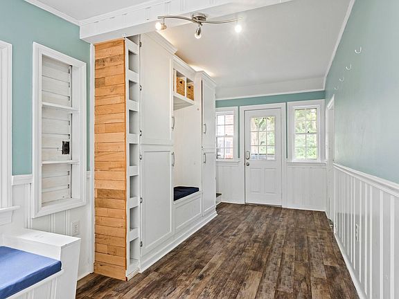 4th image of 10 Pond Street