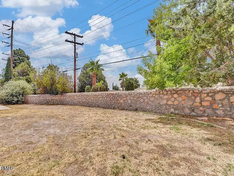 9100 Parkland Dr — Photo 9