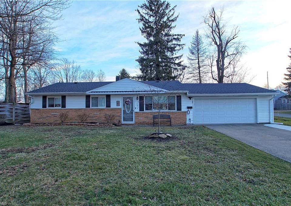 1st image of 7670 Holly Dr