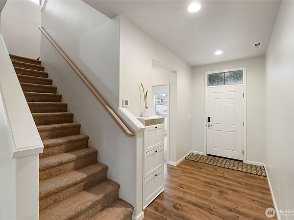 5th image of 13825 66th Ave E