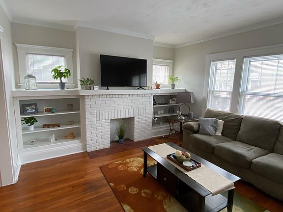 3rd image of 15017 Hilliard Rd #1