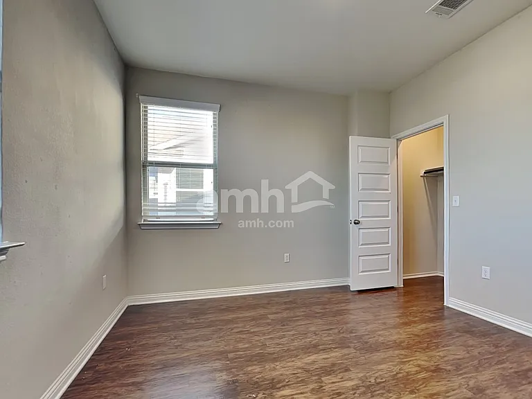 8013 Turnberry Ln — Photo 20