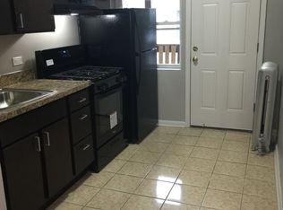 1354 1/2 W Argyle St APT 2N, Chicago, IL 60640